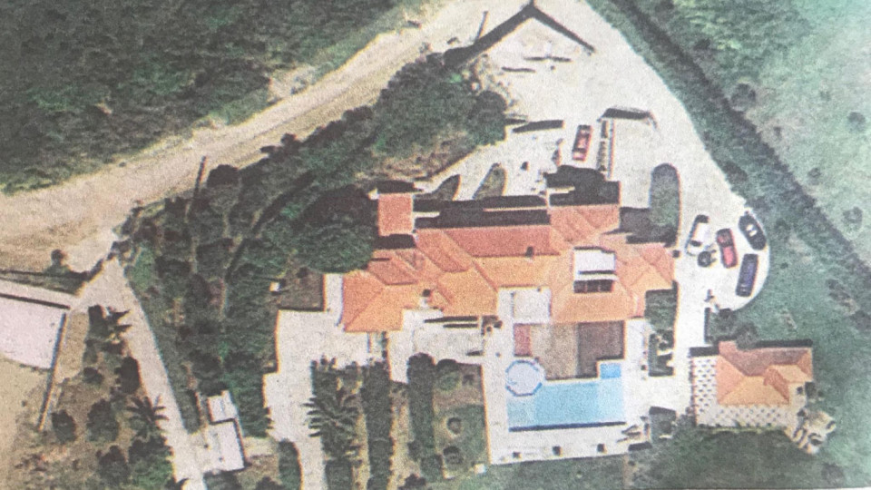 Росен Плевнелиев с олимпийски басейн в гръцкото си имение (Вижте огромния му палат– Снимки)