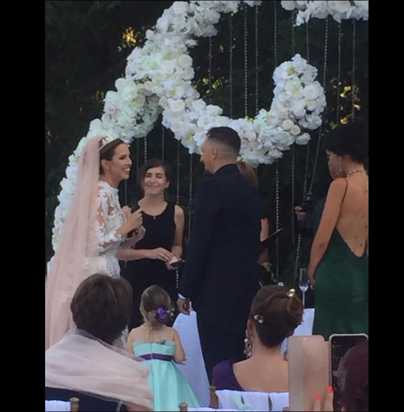 Горчиво! Виолета Сиракова вдигна сватбата на годината сн. Инстаграм 