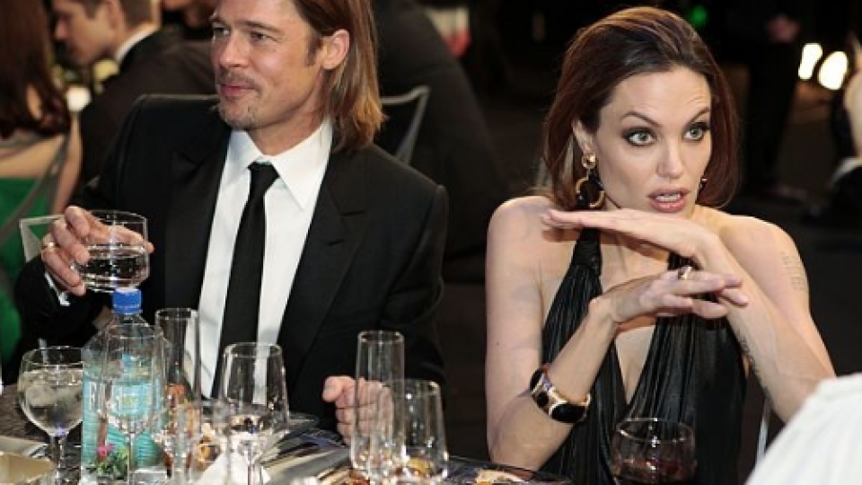 Анджелина Джоли  забрани на Брад да вижда децата (Актрисата бясна от близостта му с Кардашиян)