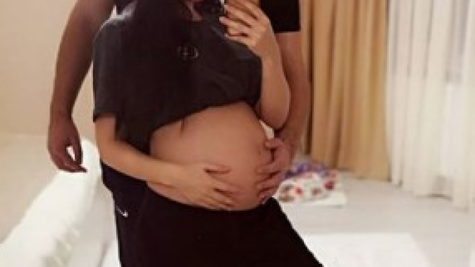 Честито! Славея Сиракова бременна (Щерката на Илиана Раева показа наедряло коремче - Фото)