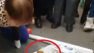 Безумие! Щерката на Венци Венц с чаша уиски на прощъпалника си (Вижте изцепката на баща й)