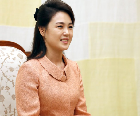 Жената на КИм Чен Ун И Сол-джу
