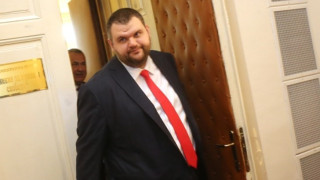 Делян Пеевски: Нека светецът ни закриля, честит Гергьовден!