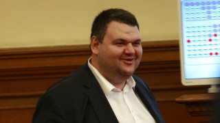 Делян Пеевски навръх 24 май: Благодаря на нашите учители!