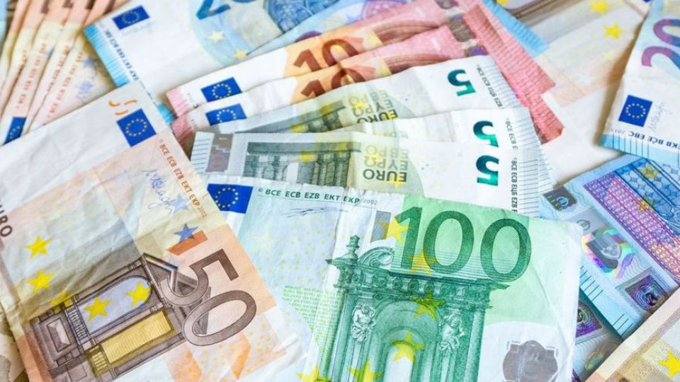 Задава ли се срив на еврото заради коронакризата?