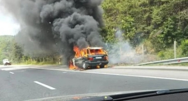 Кошмар! Колата на поп фолк звезда се запали на АМ Тракия (Всичко за ужаса)