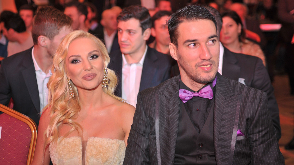 Елена Паришева и Ивелин Попов се разделиха заради болестта му (Футболистът с коронавирус - Подробности)