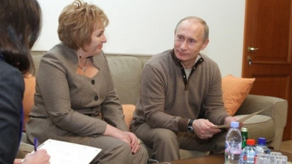 Бившата жена на Владимир Путин разгорещи мрежата