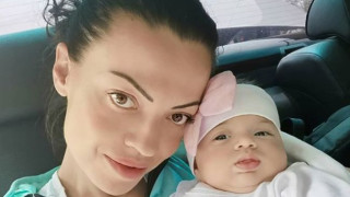Славея Сиракова се фука: 3-месечното ми бебе вече говори! (Вижте как се излага)