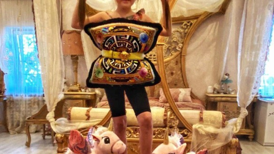 Щерката на Филип Киркоров със спалня като на принцеса (Вижте в какъв лукс тънат звездните деца – Снимки)