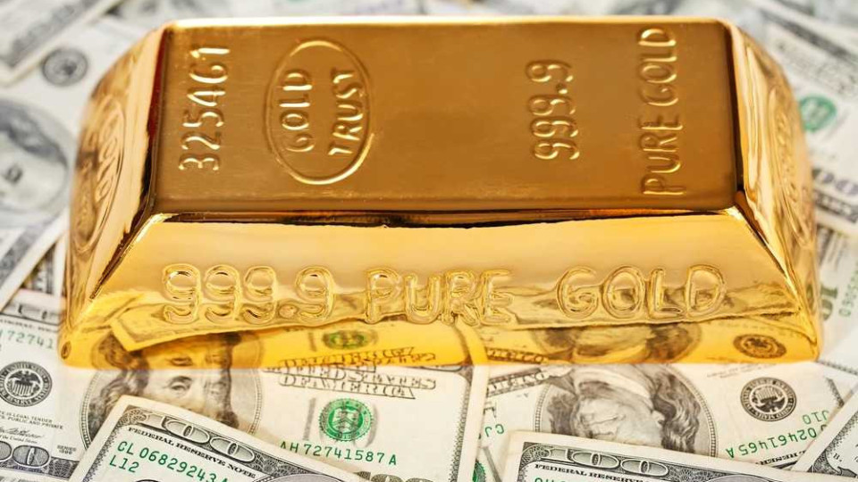 Експерт: Доларът е основният двигател за златото
