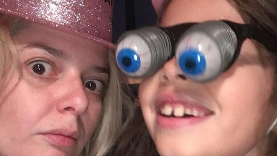 Алекс Сърчаджиева вдигна луд купон за РД на дъщеря си (Вижте 10-годишната София и сестра й на празника  – Снимки)