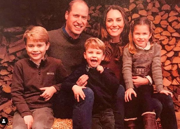 Кейт и Уилям се показаха с децата за Коледа (Вижте порасналите  Джордж, Шарлот и Луи – Снимки)