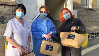 Хотел “Маринела” с мащабна кампания за семействата на медиците от първа линия, загубили живота си в борбата с ковид