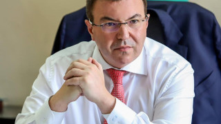 Министър Ангелов контрира протестиращите: Няма да допусна отново хора да умират пред болниците!