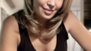 Ирина Тенчева крие годините си (Екс водещата не иска да припомня, че е по-голяма от Иван)