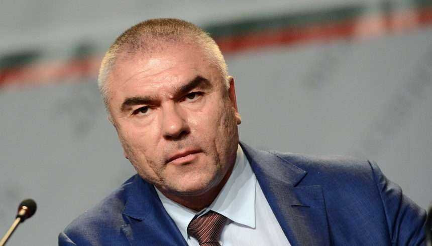 Марешки: Каракачанов преговаря с БСП и ДПС за следващото правителство