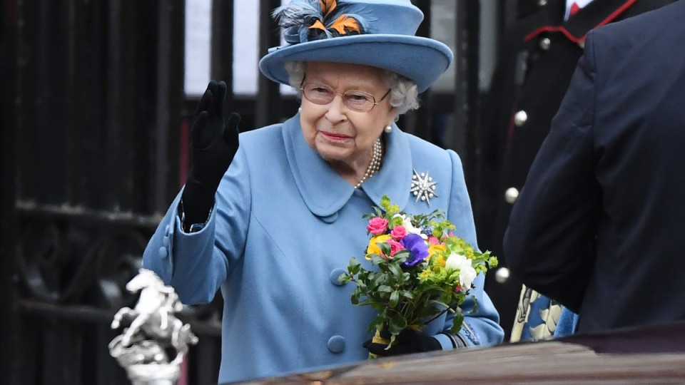 Елизабет II отвръща на удара на Меган и Хари заради интервюто при Опра (Цялото кралско семейство се изправя срещу херцозите)