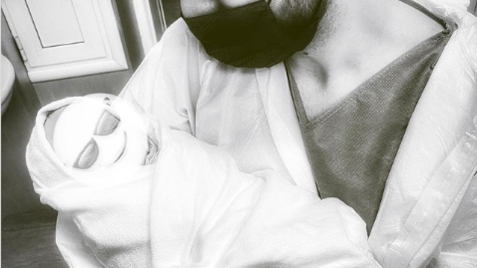 Криско стана татко за втори път, показа бебето от болницата (Подробности + Фото)