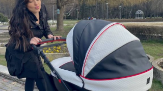 Симона Загорова изведе бебето в парка (Вижте я в топ форма след раждането – Снимки)