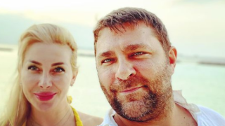 Антония Петрова лъсна с подуто лице (Миската прекали с разкрасителните процедури – Снимки)