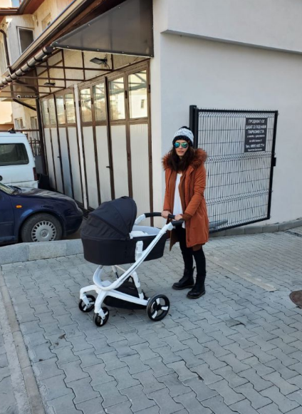 Надя от Елит се показа със сина си (Вижте я на разходка с бебешката количка – Снимки) - Снимка 2