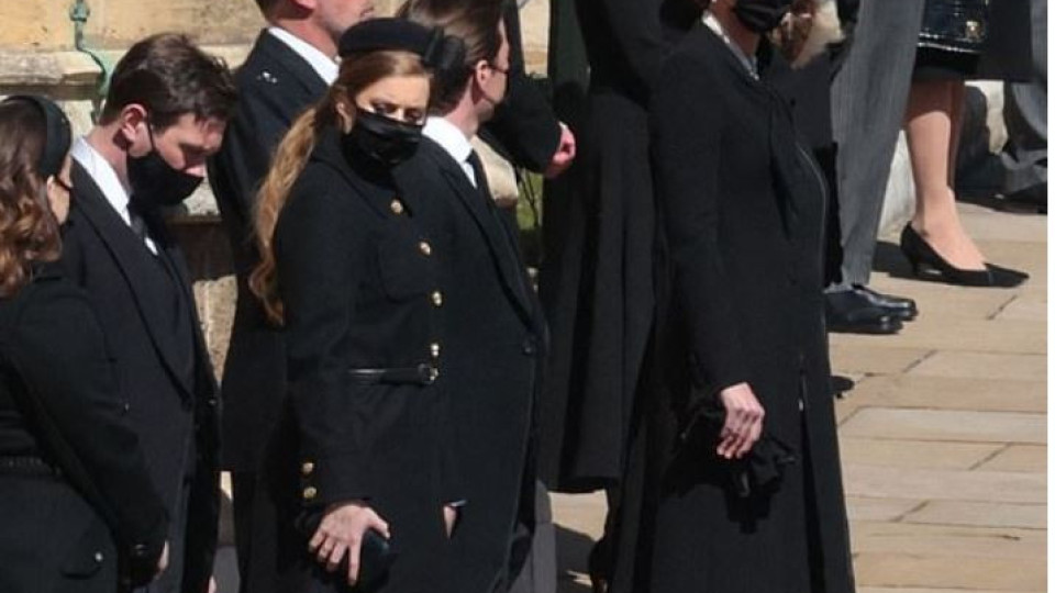 Кейт първа след кралицата на погребението на Филип (Вижте как измести Камила - Снимки)
