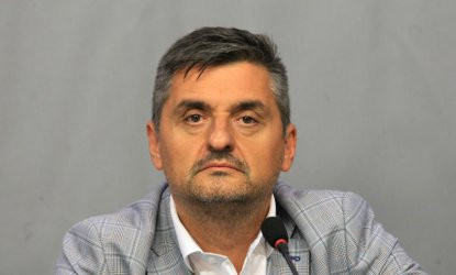 Кирил Добрев: За депутатите трябва да се взима мин. РЗ, не средната!