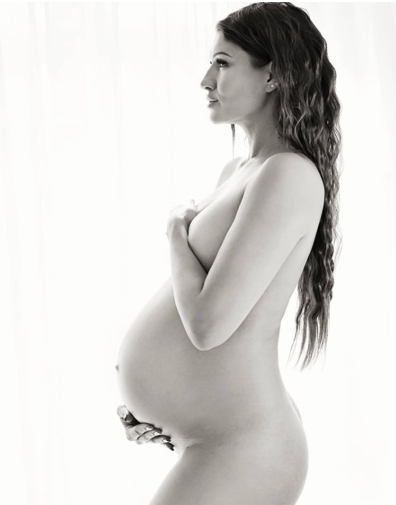 бременната вики джумпарова