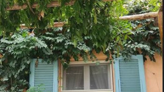 Вижте вилата, в която отмарят Рачков и новата му в Италия (Халваджиян изхвърлиха Мария Игнатова от приятелските си почивки)