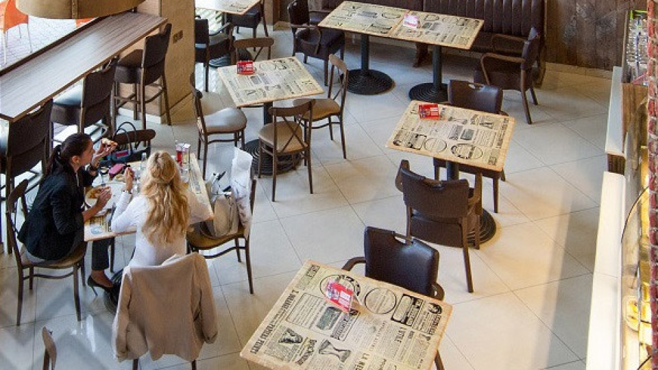 Странна забрана въведоха в кафене в Австрия