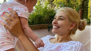Ева Веселинова и таткото сами отглеждат бебетата (Вижте порасналите близнаци – Снимки)