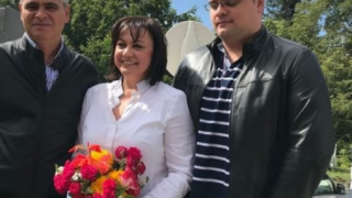 Рафаел на Корнелия Нинова живее във ВИП апартамент за 3 бона на месец (Снимки от луксозния му дом)