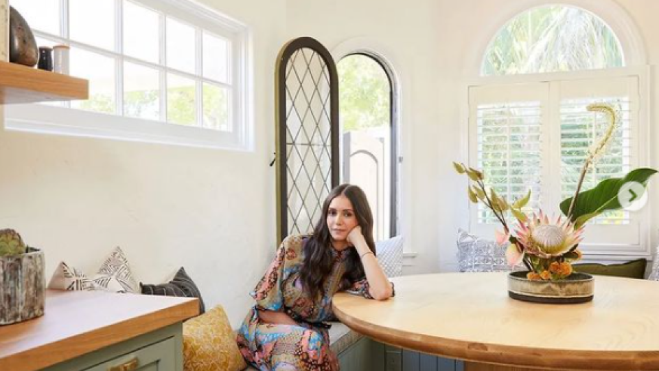 Нина Добрев показа уютния си дом (Вижте в какъв лукс живее в Лос Анджелис - Снимки)