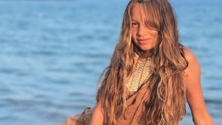 Щерката на Ирина Тенчева става модел (Вижте фото от първата фотосесия на изящната Вирджиния)