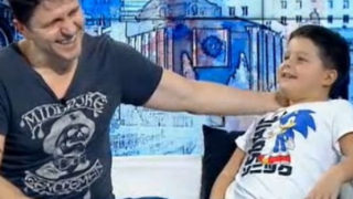 Борил на Асен Блатечки шашна с маймунджилъци в ефир (Хлапето разсмя зрителите до сълзи)