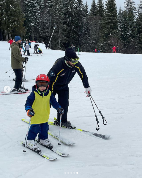 Наско-младши се забавлява на ски