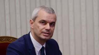 Не е за вярване какви ги върши Костадин Костадинов в редиците на „Възраждане“