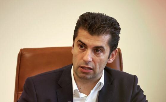 Лоши новини за семейния бизнес на Кирил Петков и Линда