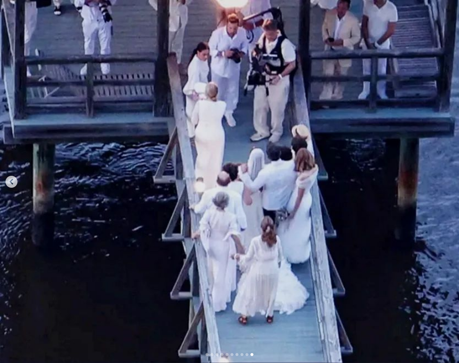 Втората сватба на Джей Ло и Бен Афлек като от приказките (Снимки от събитието) - Снимка 6