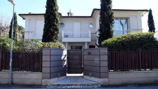 Зеленски е дал под наем вилата си в Тоскана на руснаци за 50 000 евро: италиански медии