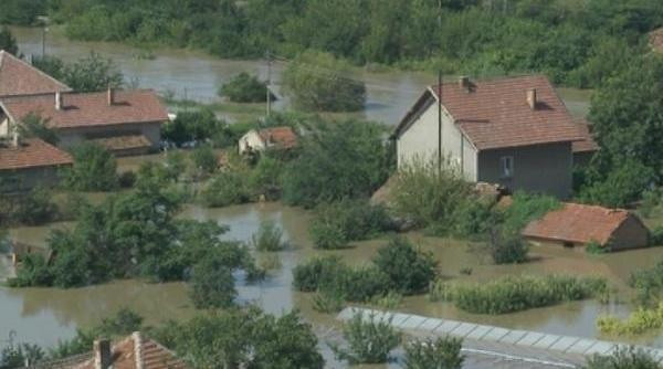 Пострадалите хора от наводнените села в Карловско, са изправени пред нов проблем