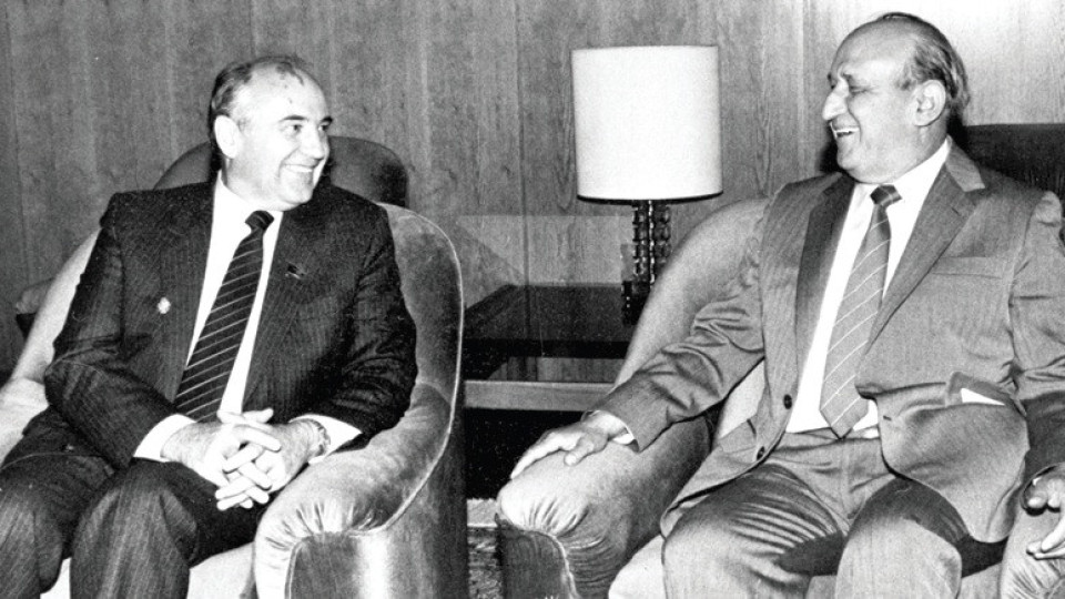 Едва ли Тато е посрещнал Горбачов с усмивка в Отвъдното