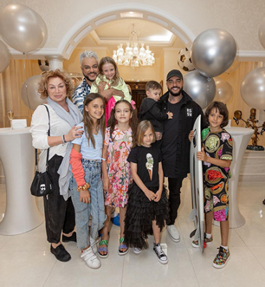 Филип Киркоров вдигна грандиозно парти за РД на сина си (Снимки от празника на Мартин) - Снимка 3