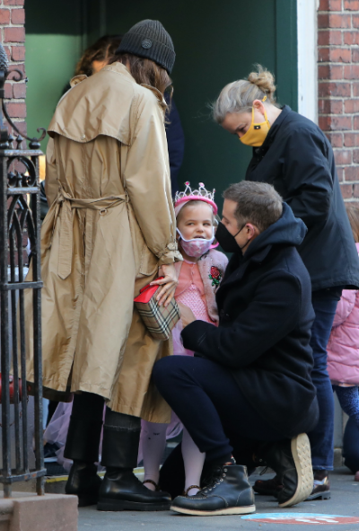 Леа на Ирина Шейк и Брадли празнува РД като принцеса (Родителите й се събраха за празника – Снимки) - Снимка 4