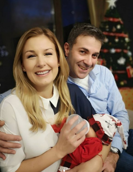 Навръх Рождество! Николета Маданска и Венелин Петков показаха сина си (Снимки) - Снимка 2
