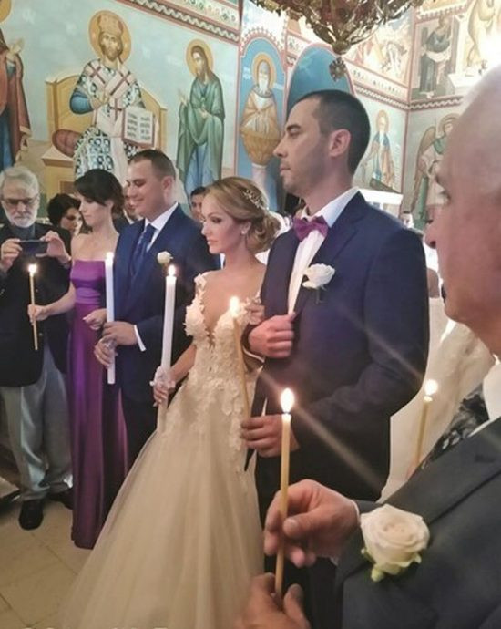 Илияна Йотова ожени сина си на тежка сватба за 100 бона (Снимки от пищния празник) - Снимка 2