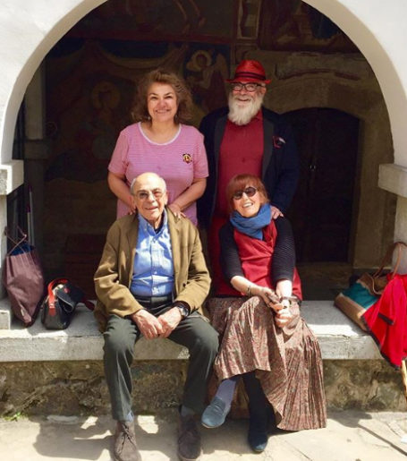 Светлана и Християн Гущерови с приятели на Великден (Вижте как празнуваха другите звезди – Снимки) - Снимка 3