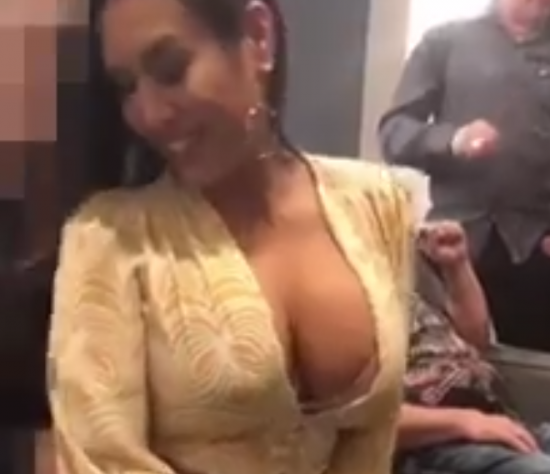 Джени Суши лъсна в скандален клип на партито за Кобрата (Видео + как Пулеви я попиляха)
