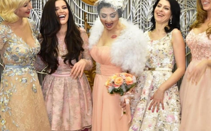 Софи Маринова и Гринго с две сватби (Вижте колко се изръси певицата за гражданската + Още снимки) - Снимка 2